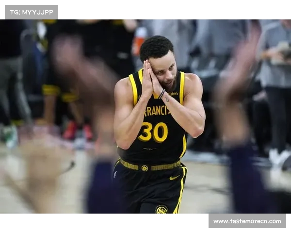NBA球员独特庆祝动作大赏：从扣篮到绝杀，每个精彩瞬间背后的故事